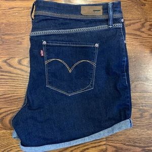 Levi Jean Shorts
